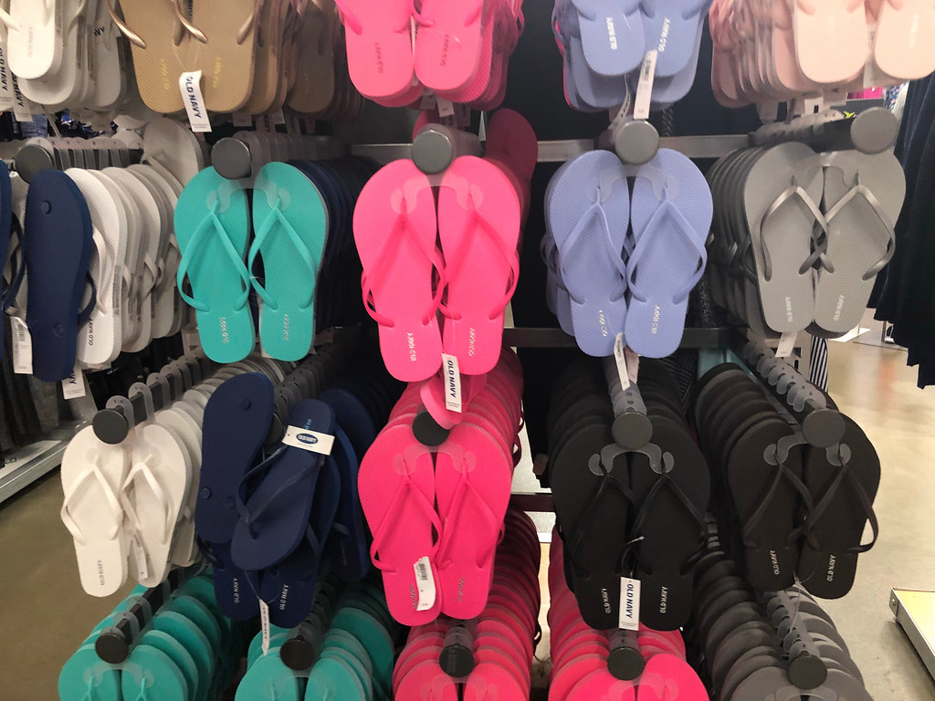 old navy 1 flip flop 2019